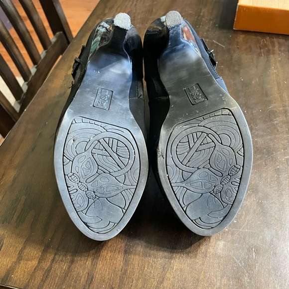 Women’s unlisted ankle shoes size 7. - Picture 5 of 11